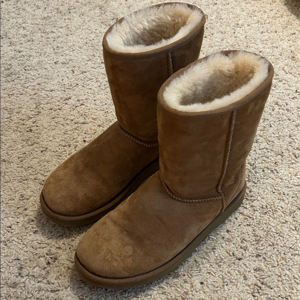 UGG Classic Short Boot (Chestnut)